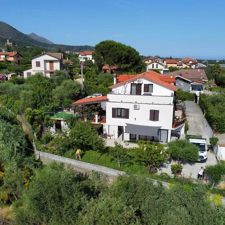 Marco Aurelio Bed & Breakfast Cisano sul Neva